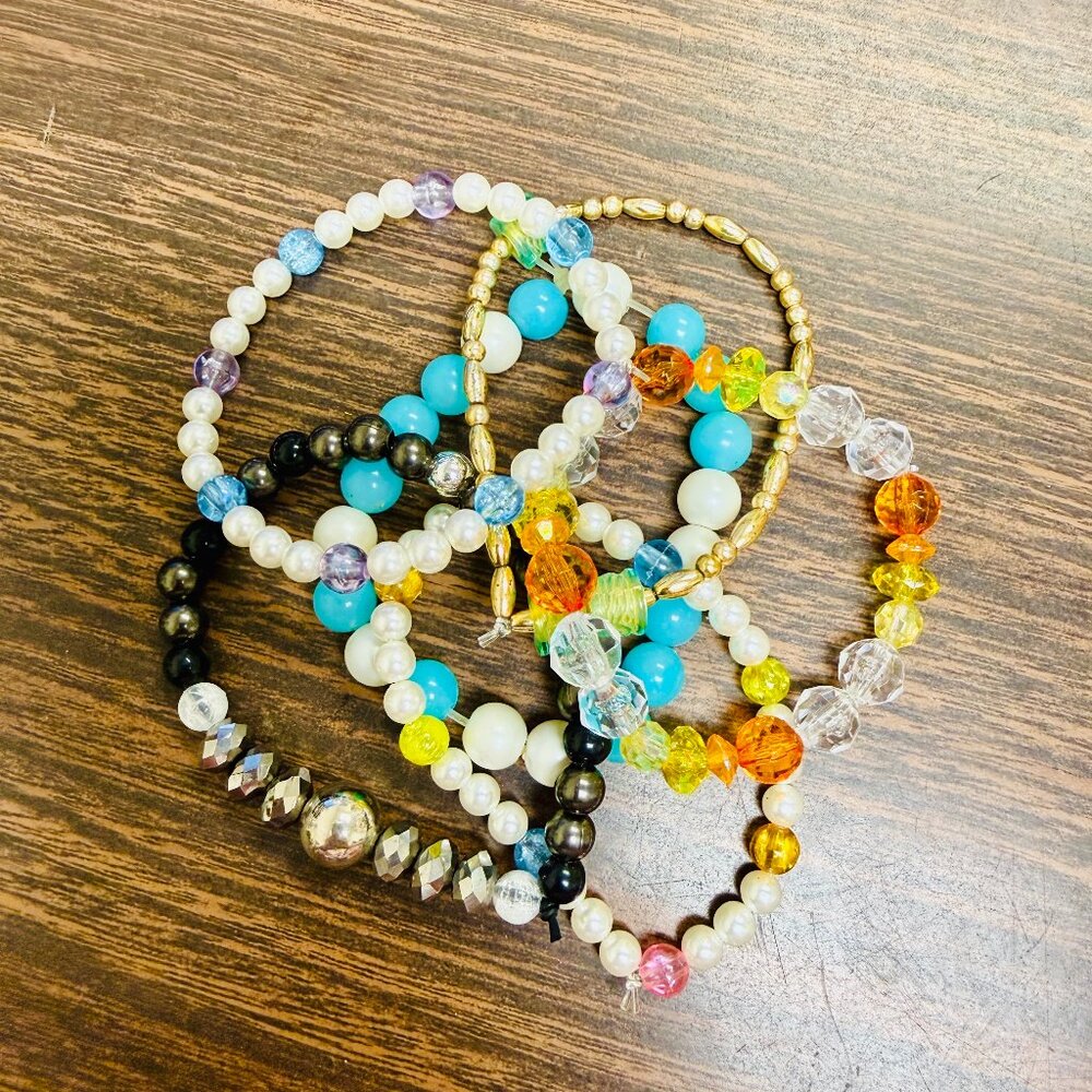 🦚 10 for $10 🦚 Kids' 6" Beaded Bracelet